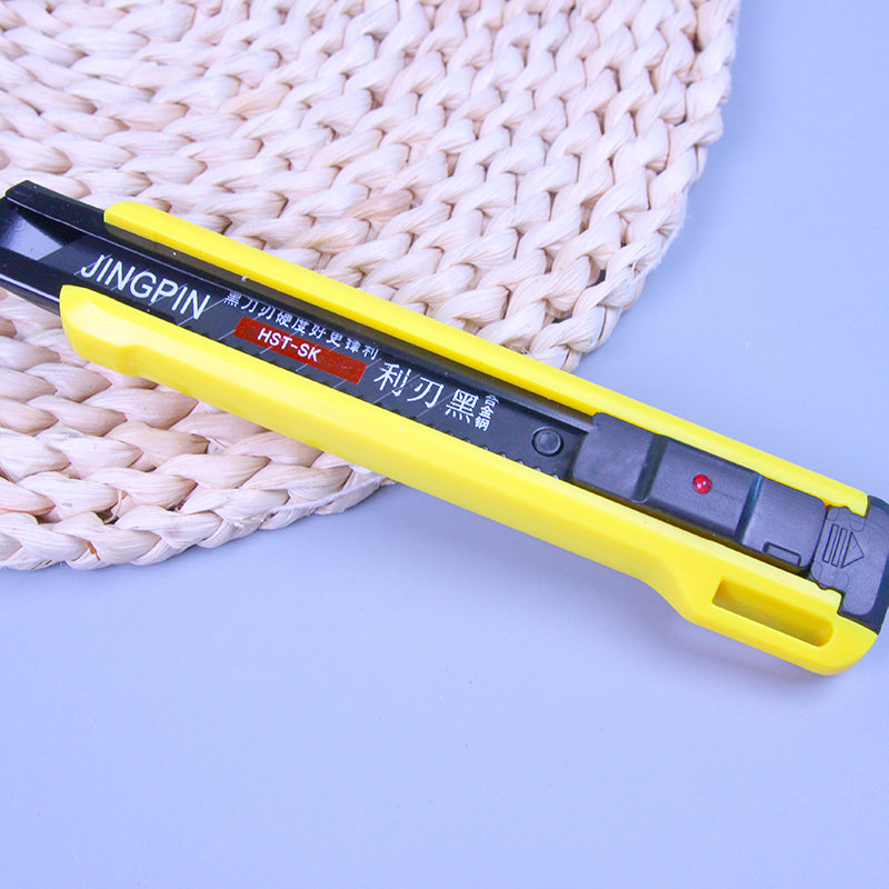 688 Blister Packed Utility Knife M.35