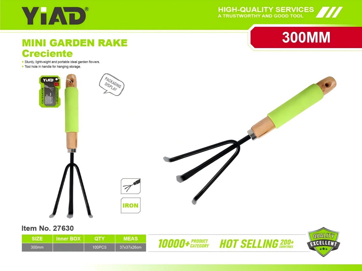 Three-claw with wooden handle and cover M.33