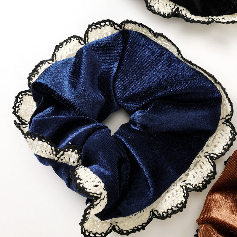 Coletero de encaje de terciopelo de leche M42