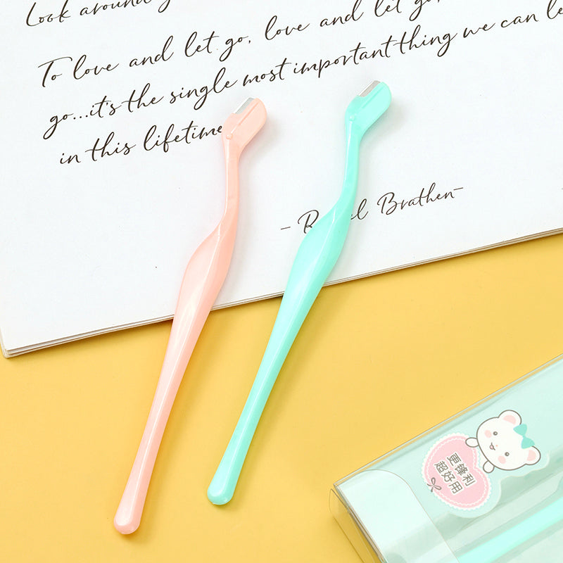 La caja S-556 contiene dos afeitadoras de cejas M.50