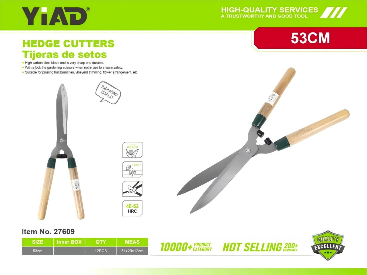 Wood-handled hedge shears M.33