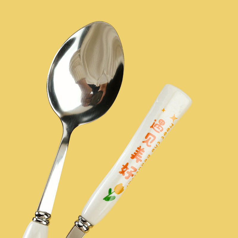 Meet Beauty No.2 Ceramic Pointed Spoon M.66