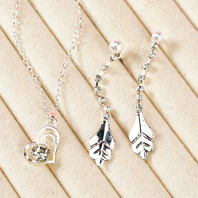 Pearl Butterfly Earrings and Necklace Set M.43