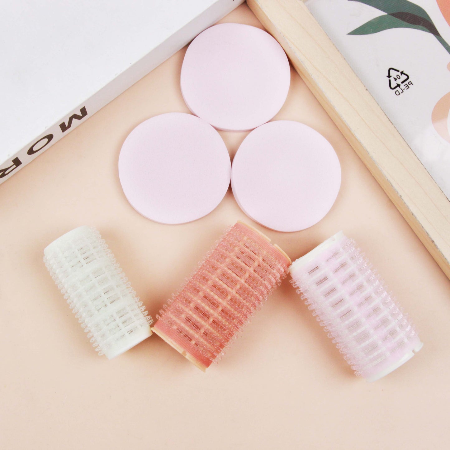 0017 Three curling irons + powder puff set M.50