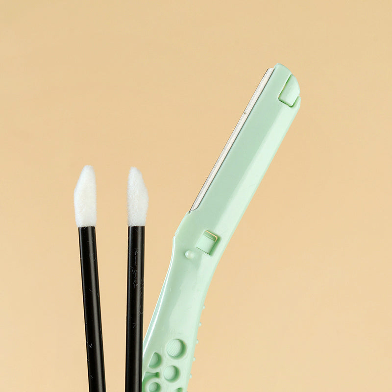 Set de maquinilla para cejas + pincel para labios (1 + 5) M.50