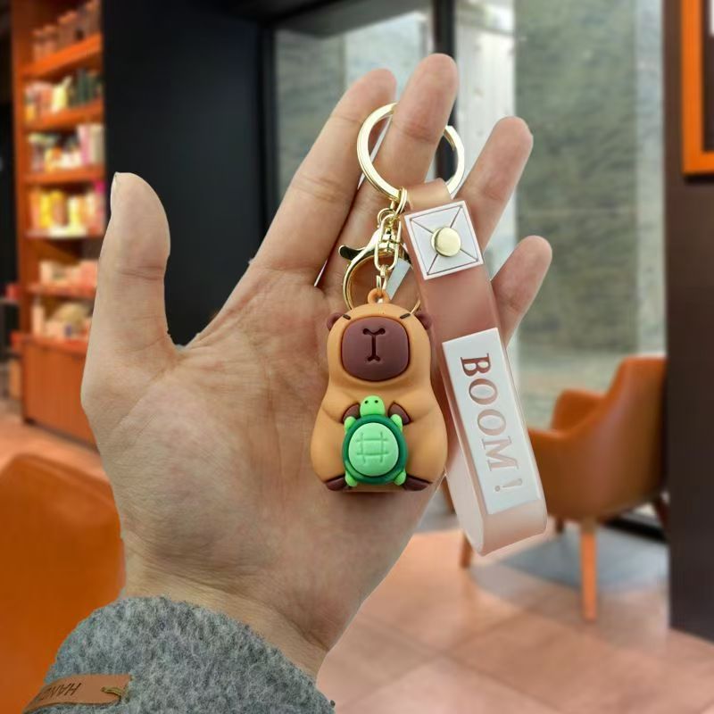 Cute Viral Capybara Keychains Cartoon Capybara Figurine Pendants Couple-Friendly Bag Ornaments Car Key Chains M.72