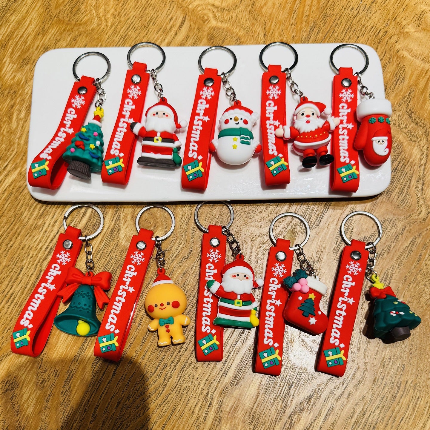 2026 New Style Christmas Keychains 3D Soft Vinyl Figures Bag Charms Small Gifts for Christmas and Christmas Eve Events M.72