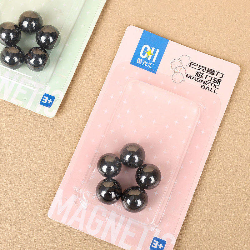 M.34 XG0024 Blister Card Pack of 5 Round Magnets