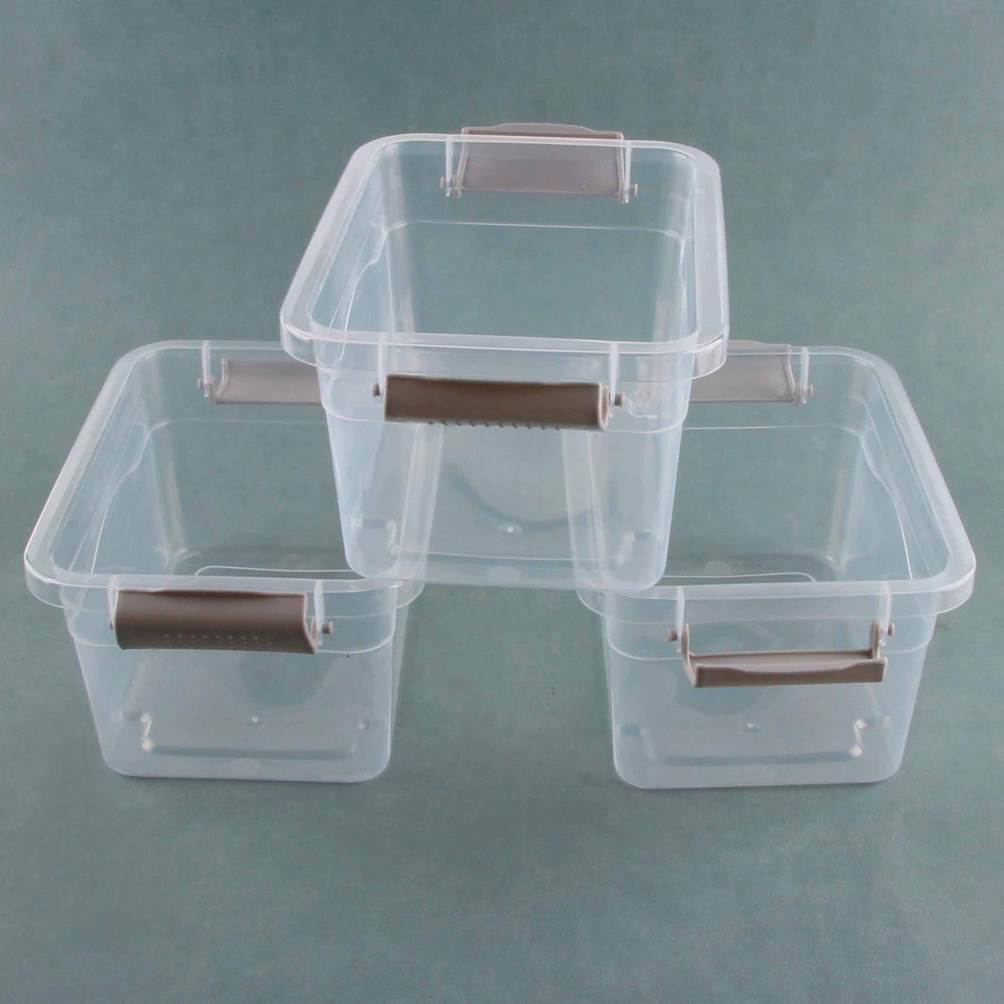 New storage box (white lid) M.13