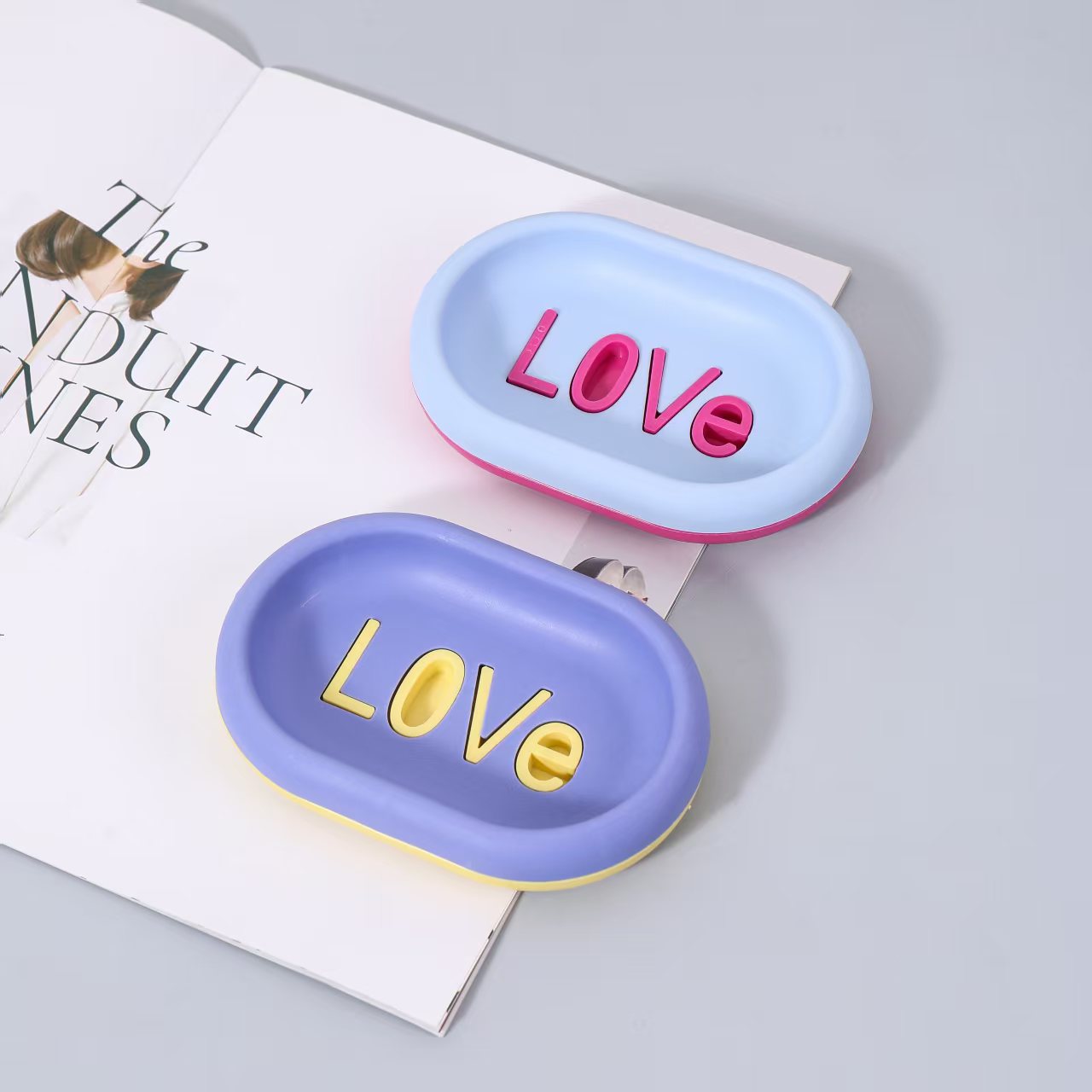 6815-1 English Letter Soap Box M.14