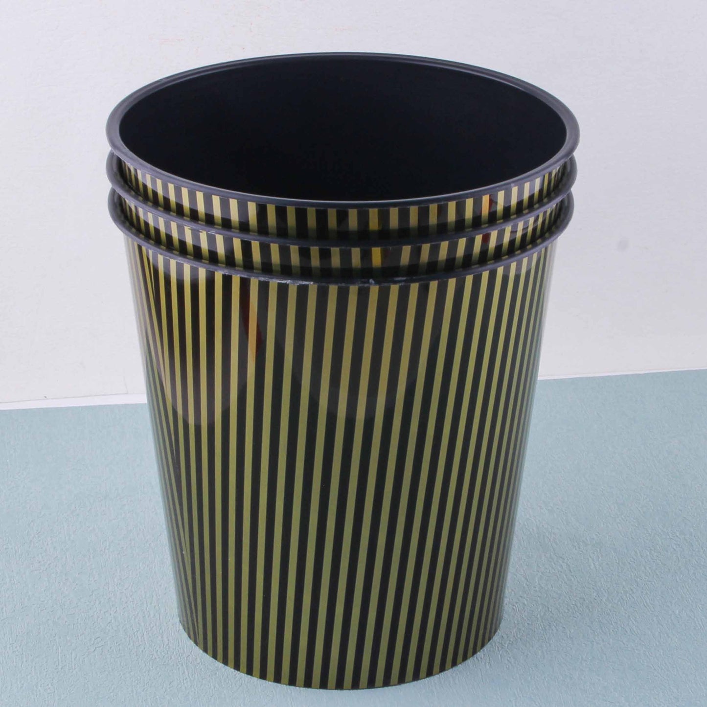 025 black trash bin M.23