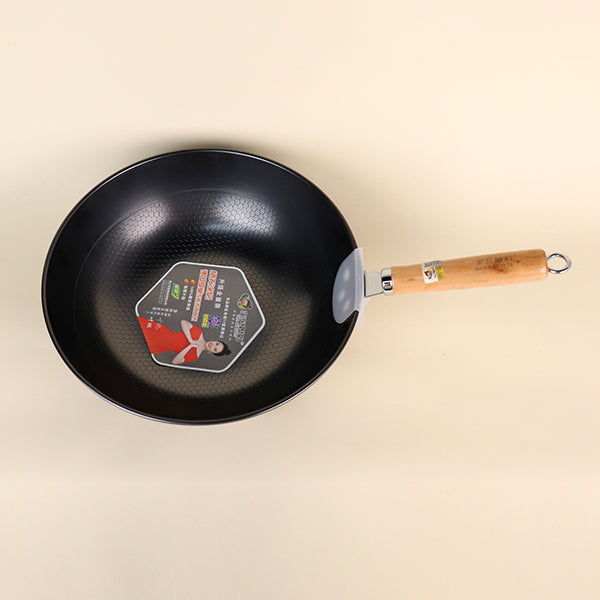 32cm Honeycomb-patterned Pan with Wooden Handle M.61 JPDB