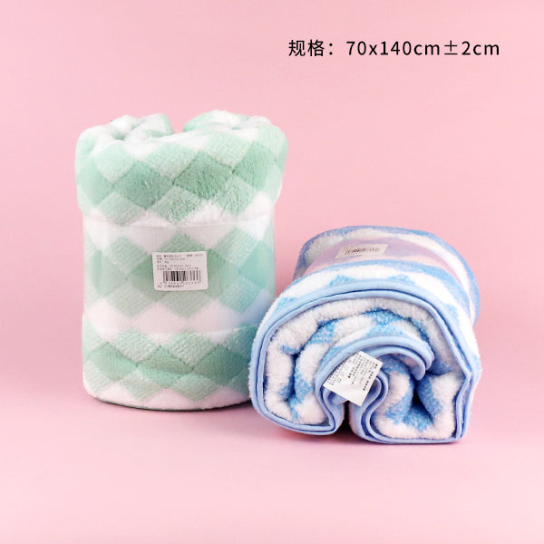 M.25 JPDBModel 8336 Coral Fleece Rhombus Lattice Piped Bath Towel