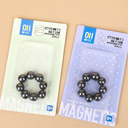 M.34 XG0026 Blister Card Pack of 8 Round Magnets