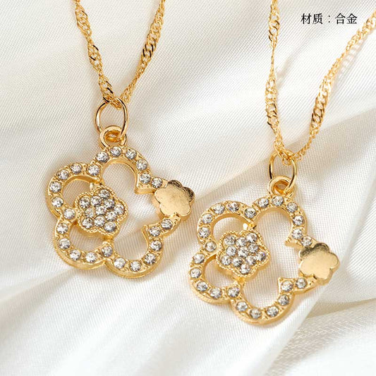 Hollow Full - Diamond Flower Necklace M.43