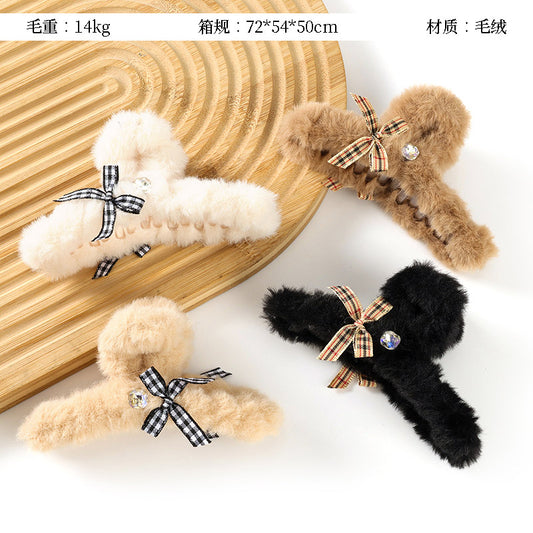 M42 4.3 Inch Furry Big Paw with Bow - Tie Rhinestone