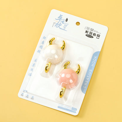 Zhuo Yunxin 5639 Two Little Cow Horn Adhesive Hooks M.16