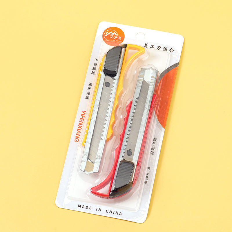 L-020 Two Utility Knives M.35