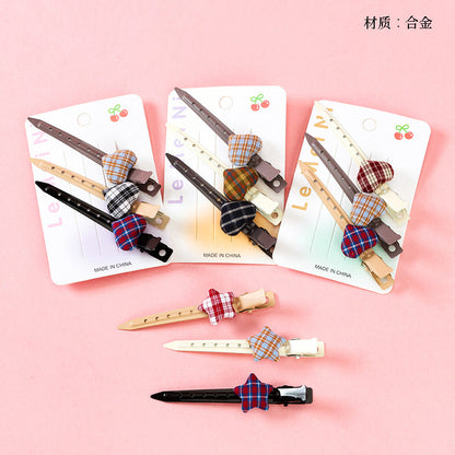 M42 Boxed Set of Three Coffee-colored Plaid-accessorized Pointed Duck Clips