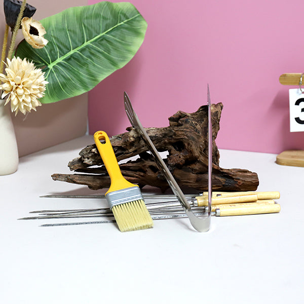 M.64Model K - 977  18 Wooden - Handled BBQ Skewers in Bag