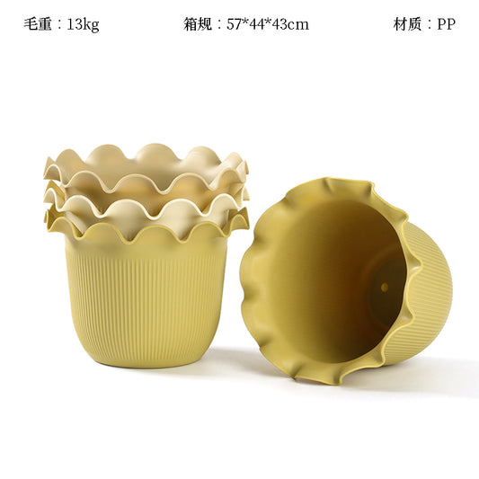 3038 Lace Small Flower Pot  M.12