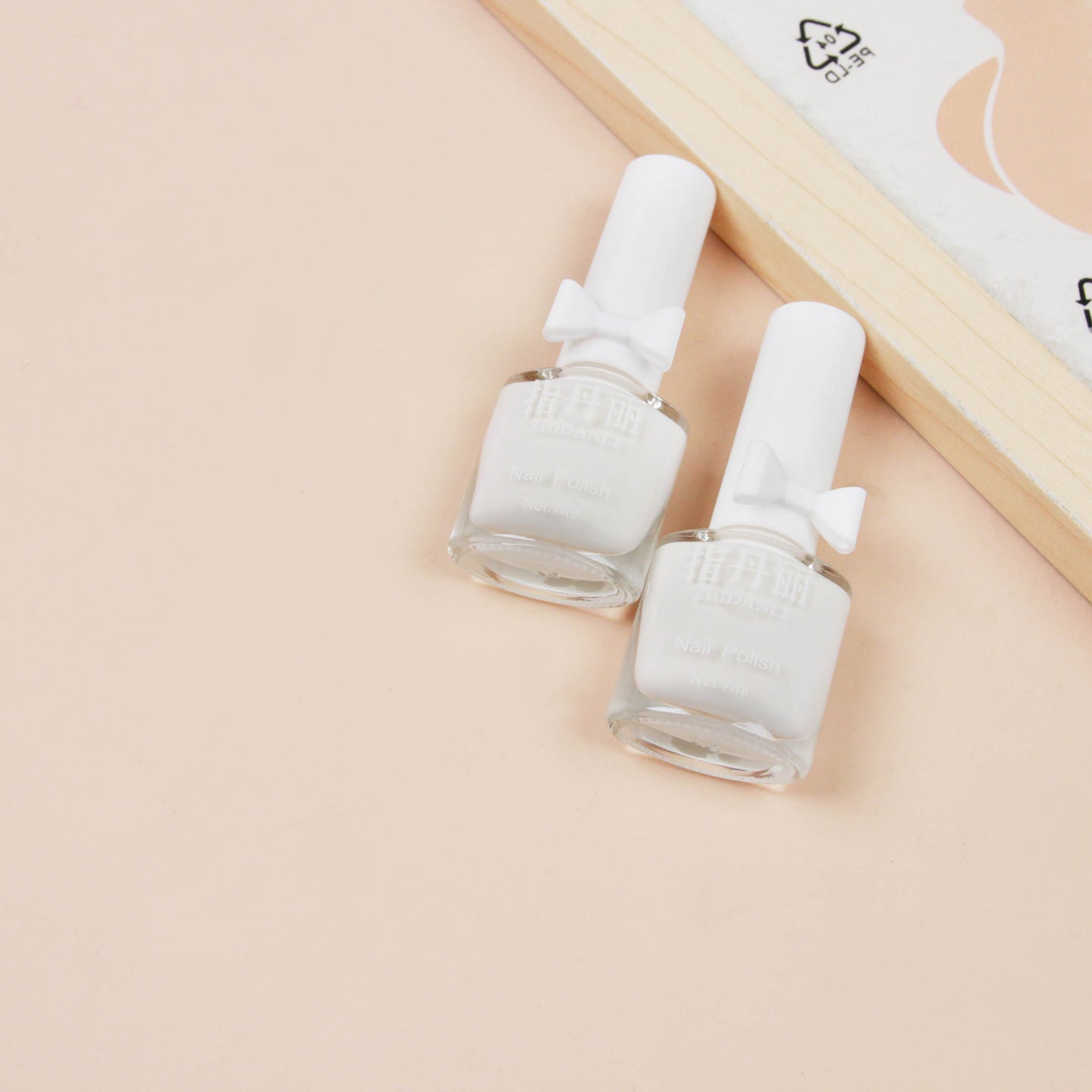Refers to Danli white nail polish M.51