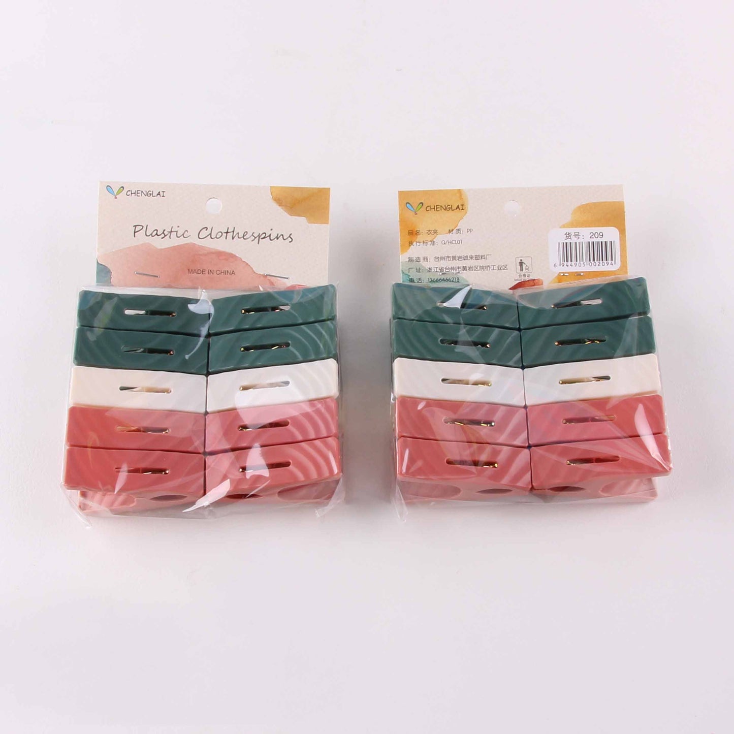 209-10 clothespins M.15