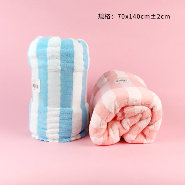 M.25 JPDBModel 8334 Waffle Lattice Cut-Edge Bath Towel