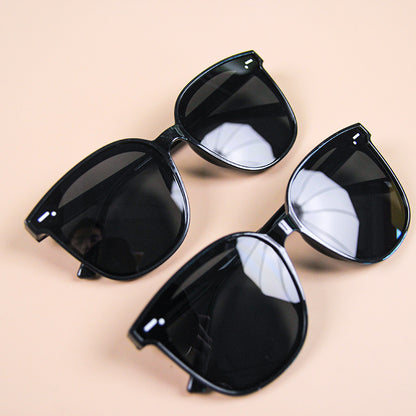 GM sunglasses (styles are random) M.45