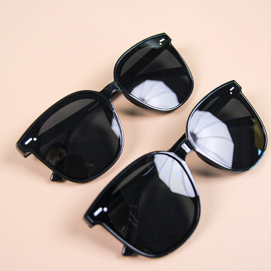 GM sunglasses (styles are random) M.45
