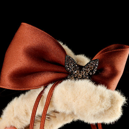 M42 4.33 Inch Large Hair Claw with Plush Pearl Ruffle Bowtie Design