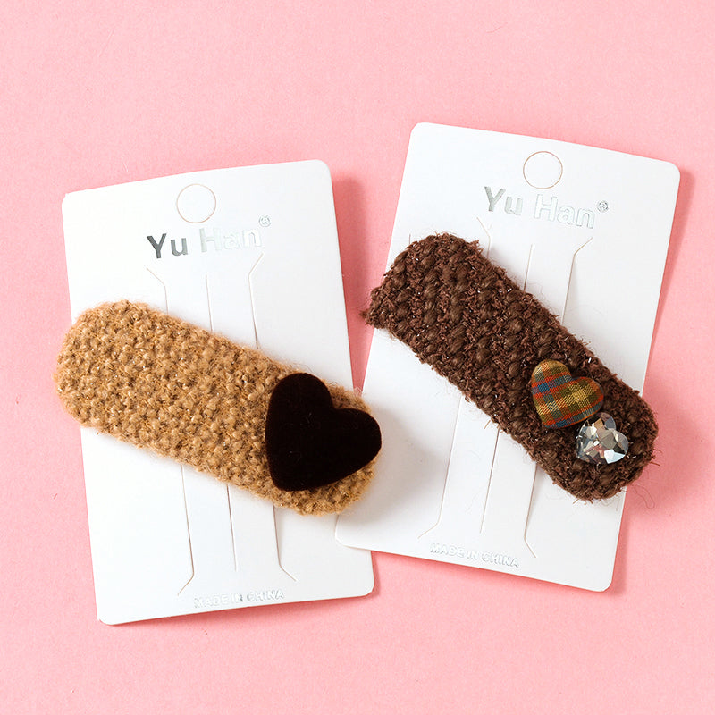 M42 Chanel - style Heart - shaped Accessory Bobby Pins in a Box