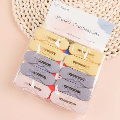 216-10 clothespins M.15