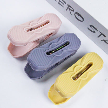 216-10 clothespins M.15