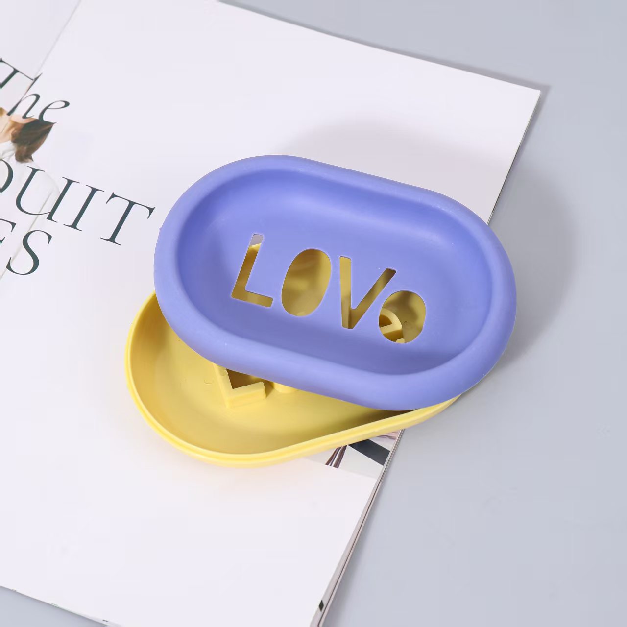 6815-1 English Letter Soap Box M.14