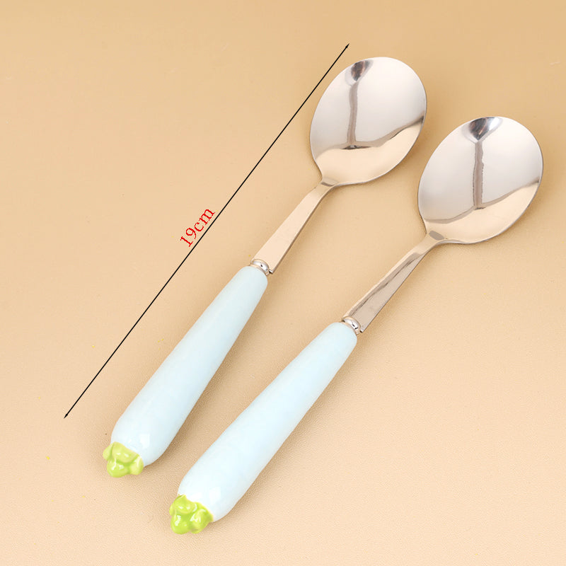 HSB-8 Radish Root Pattern Ceramic Handle No.2 Round Spoon M.66