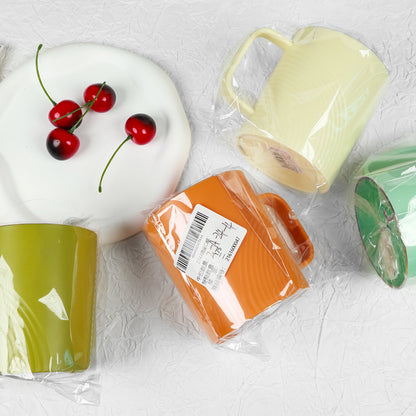 2743 Gilded Mouth Cup M.26