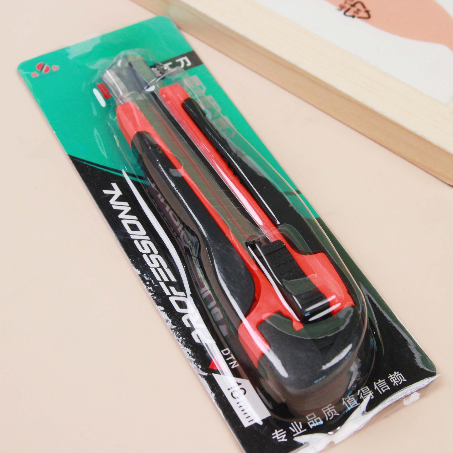 188 Blister - Carded Utility Knife M.35