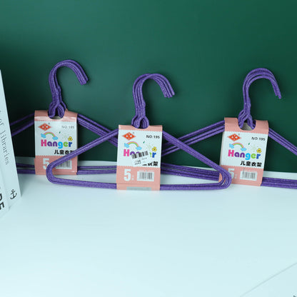 195 five children's hangers M.15