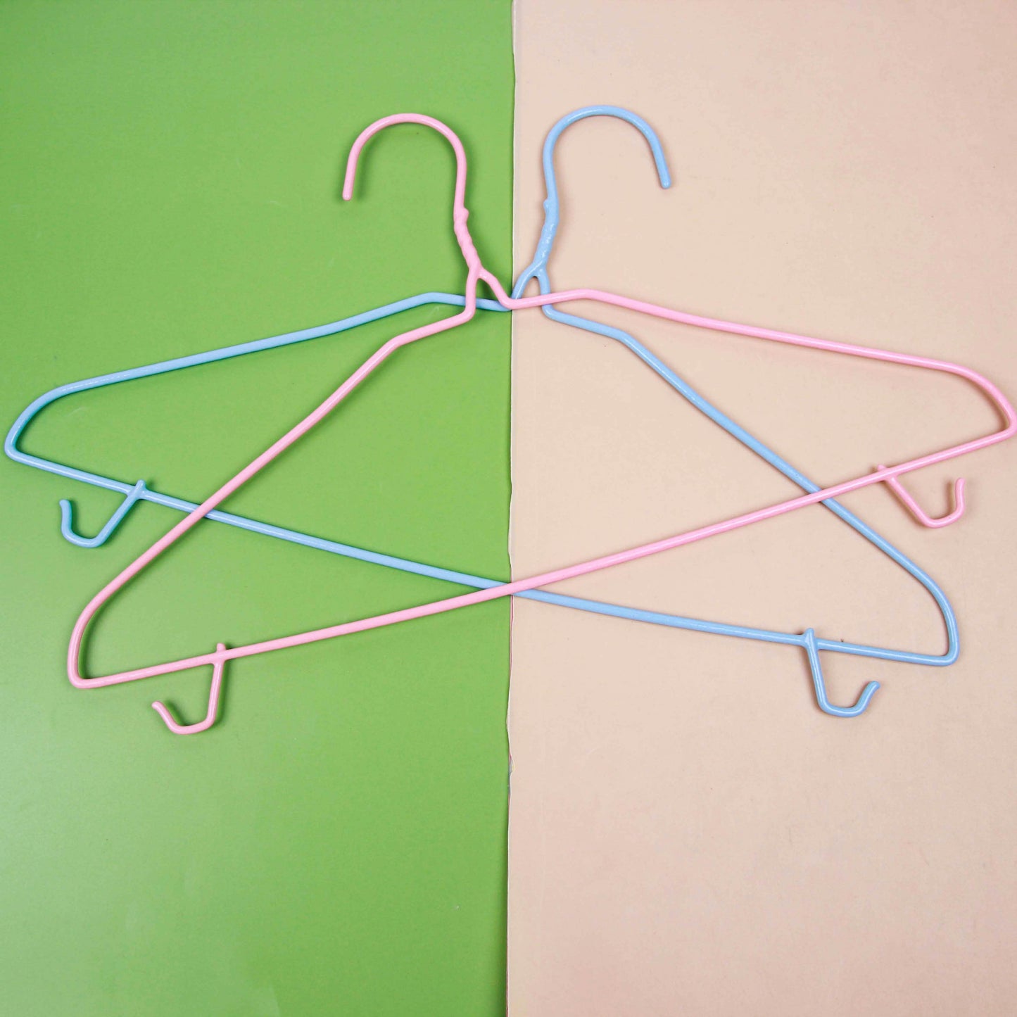 215 Premium 4 Hangers 40cm Mouth M.15