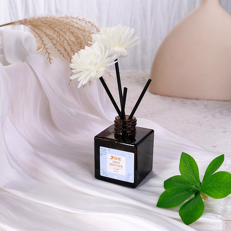 Black Square Bottle Aromatherapy (50ml) M.54 M.12