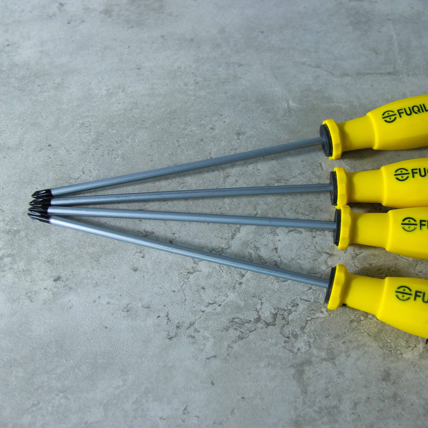 M.31-8 - inch screwdriver with a yellow handle