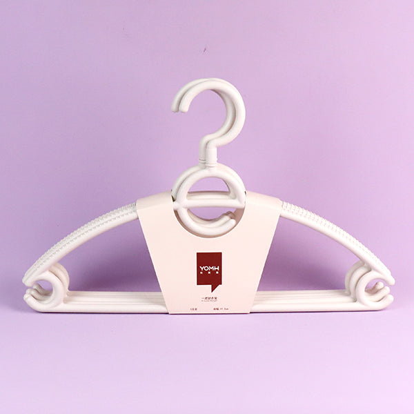 Model 6066 - 3 Plastic Clothes Hangers (5-Piece Set) M.15 JPDB