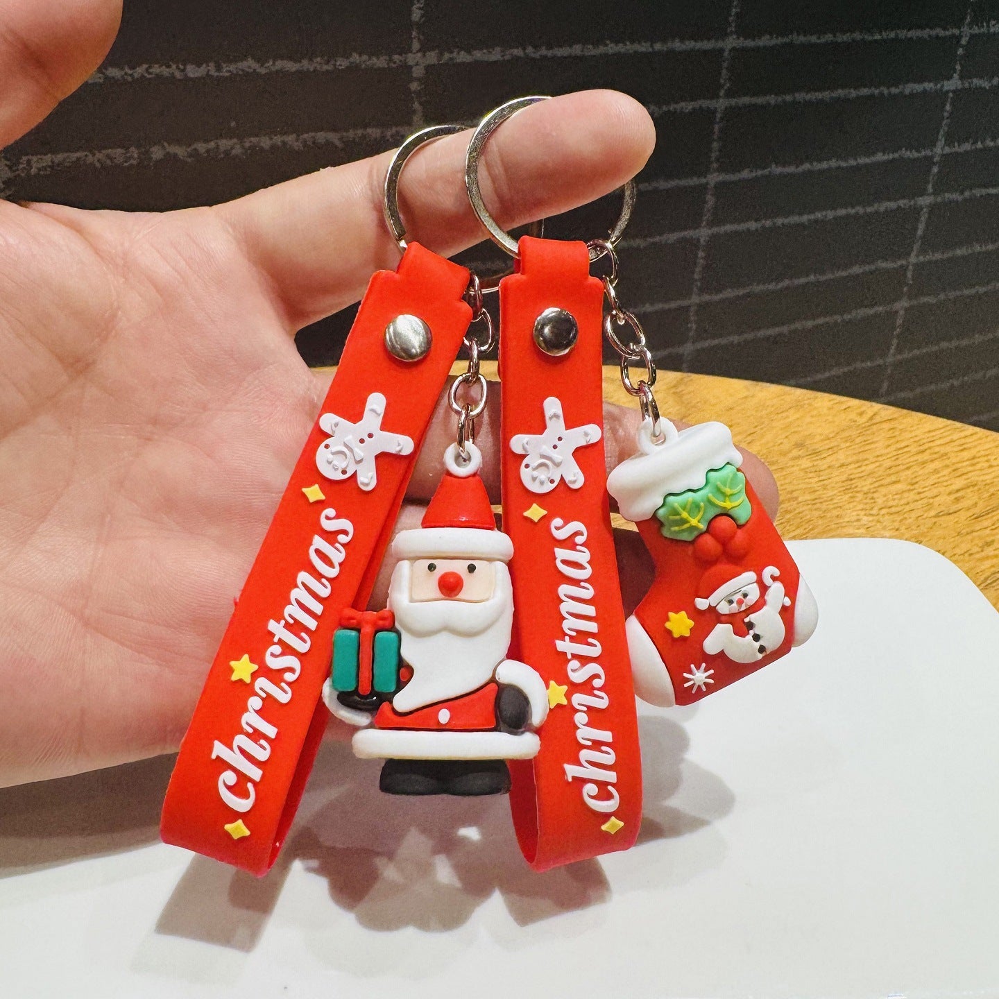 Santa Claus Doll Pendant Keychains 3D Figurines Car Key Rings Bag Charms Christmas Small Gifts M.72