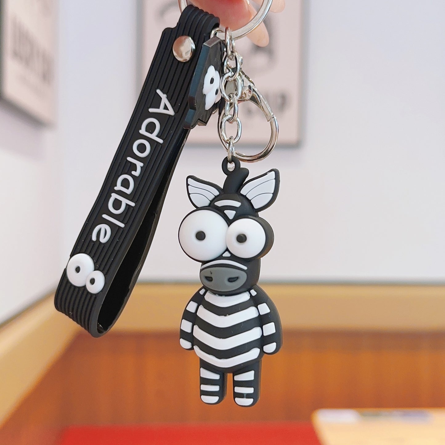 Cartoon Pop-Eye Giraffe Keychains Funny Ugly-Cute Animal Key Rings Trendy Gift Key Chain Charms M.72