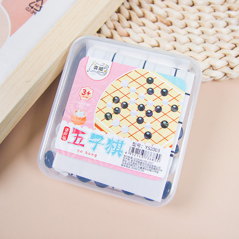 H668 - 1062 Portable Pocket Chess Set M.06