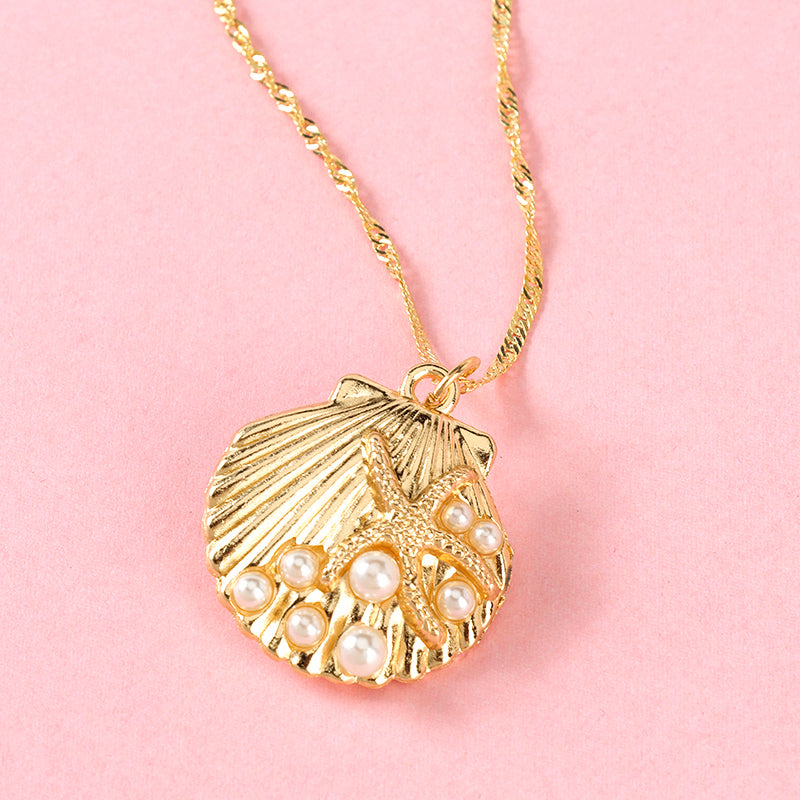 Golden Shell Pearl Necklace M.43