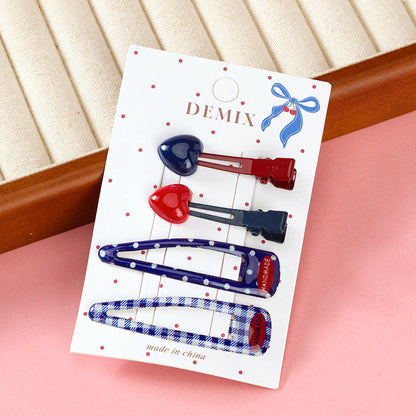 M42 Set of Alligator Clips and Bobby Pins with Heart - shaped Accessories in a Box