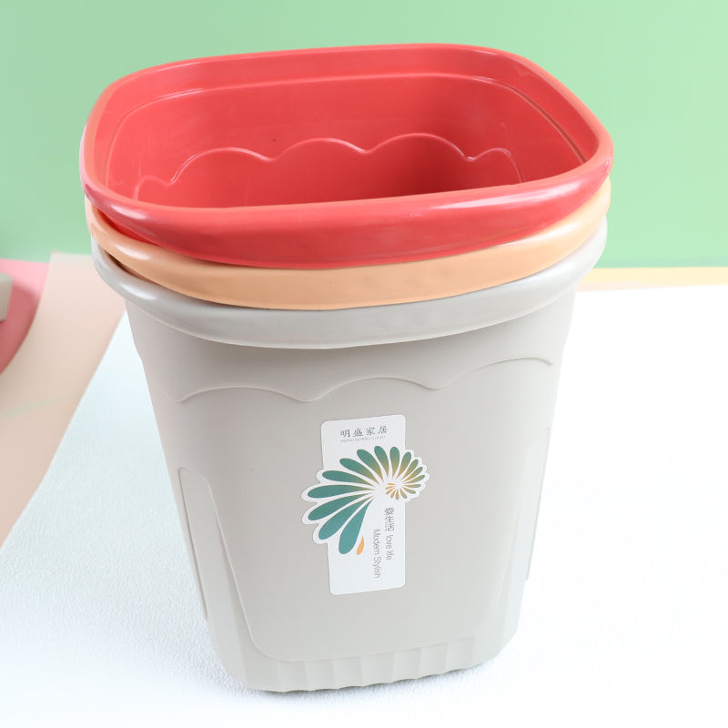 702 square colored trash bin M28