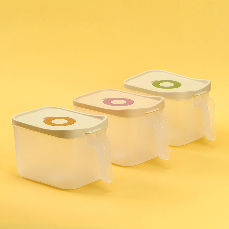 982 small sealed refrigerator storage box M.13